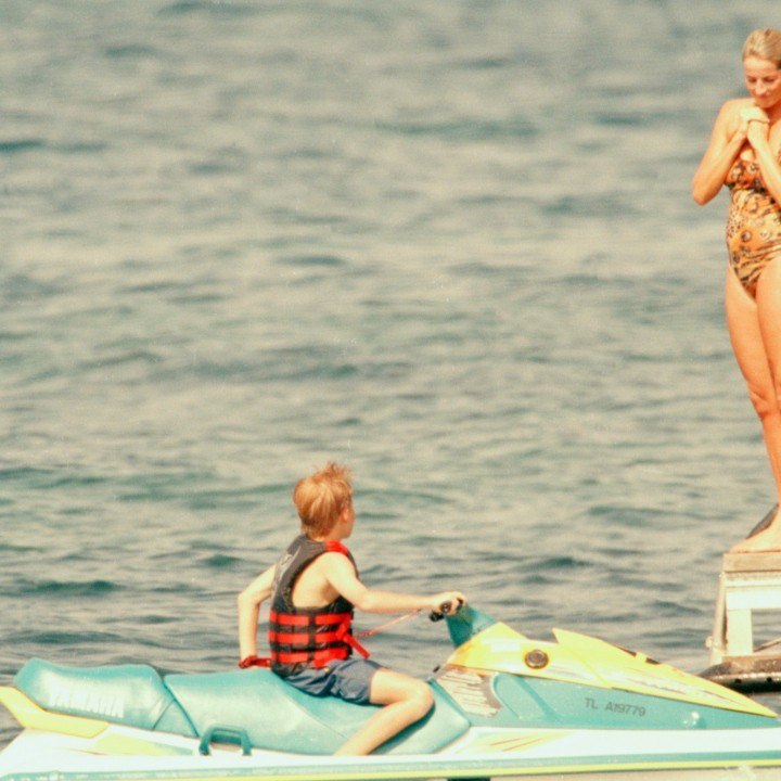 FACEBOOK - Prince Harry : Son Séjour Hautement Symbolique Dans Le Sud De La France Qui Lui Rappelle Ses Dernières Vacances Avec Diana (1)