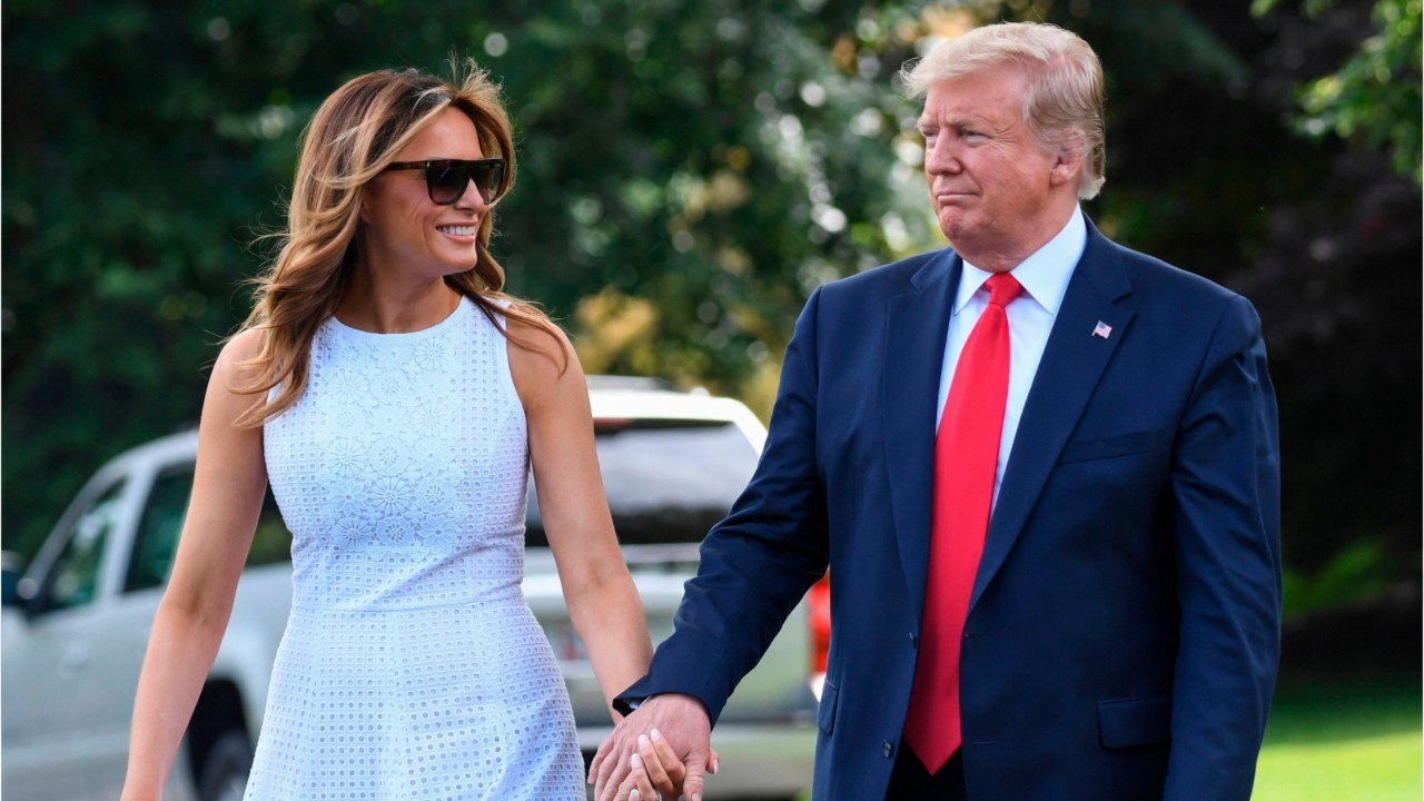 GALA VIDEO - Melania Trump bientôt expulsée des Etats-Unis ? Cette blague qui a mis le feu à Twitter