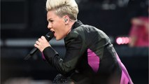 GALA VIDÉO - La chanteuse Pink s’explique sur un cliché de ses deux enfants qui fait scandale