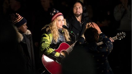GALA VIDEO - Madonna fête ses 61 ans : où en sont ses relations avec son fils Rocco, qui ne voulait plus vivre avec elle ?