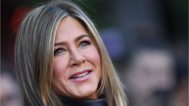 GALA VIDÉO - 180.000 euros par an ! Jennifer Aniston dépense une somme faramineuse pour sa routine beauté