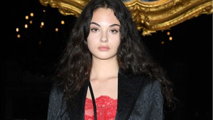 GALA VIDÉO - Deva Cassel, la fille de Monica Bellucci, ravit ses followers dans une mini-robe qui dégage ses épaules