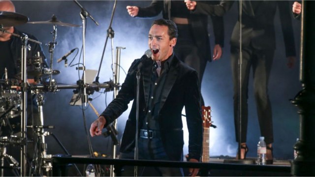 GALA VIDÉO - « On a affaire à un vieux monsieur , le manager de Jean-Baptiste Guégan, le sosie vocal de Johnny répond sèchement à Jean-Claude Camus