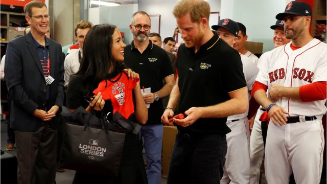 GALA VIDEO - Baptême du fils de Meghan Markle et Harry : les fans encore déçus