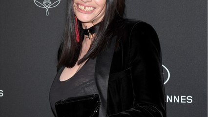 GALA VIDÉO - Béatrice Dalle a fait un geste incroyable pour son ex-mari endeuillé