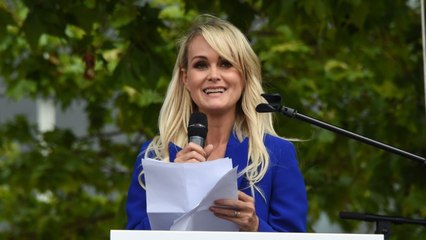 GALA VIDÉO - Laeticia Hallyday rend hommage à un homme qui compte beaucoup pour elle