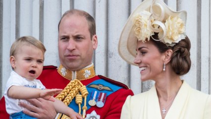 GALA VIDEO - Le prince Louis, un an à peine, déchaîné au balcon de Buckingham