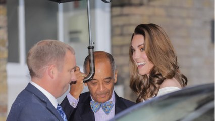 GALA VIDEO - Comment William a préparé Kate aux ennuis qui l’attendaient