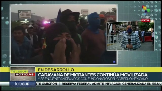 Caravana de migrantes exigen a funcionarios gubernamentales el libre tránsito por México