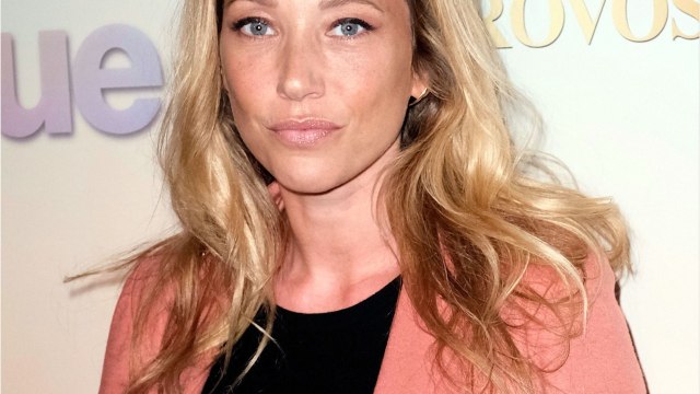 GALA VIDEO - Mariage de Laura Smet : un ancien ministre présent à la cérémonie religieuse