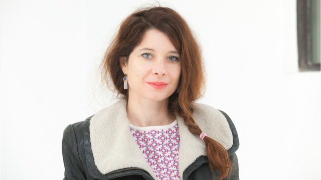 GALA VIDEO - Quand la femme de Julien Clerc était « hypnotisée par les fesses de Carla Bruni