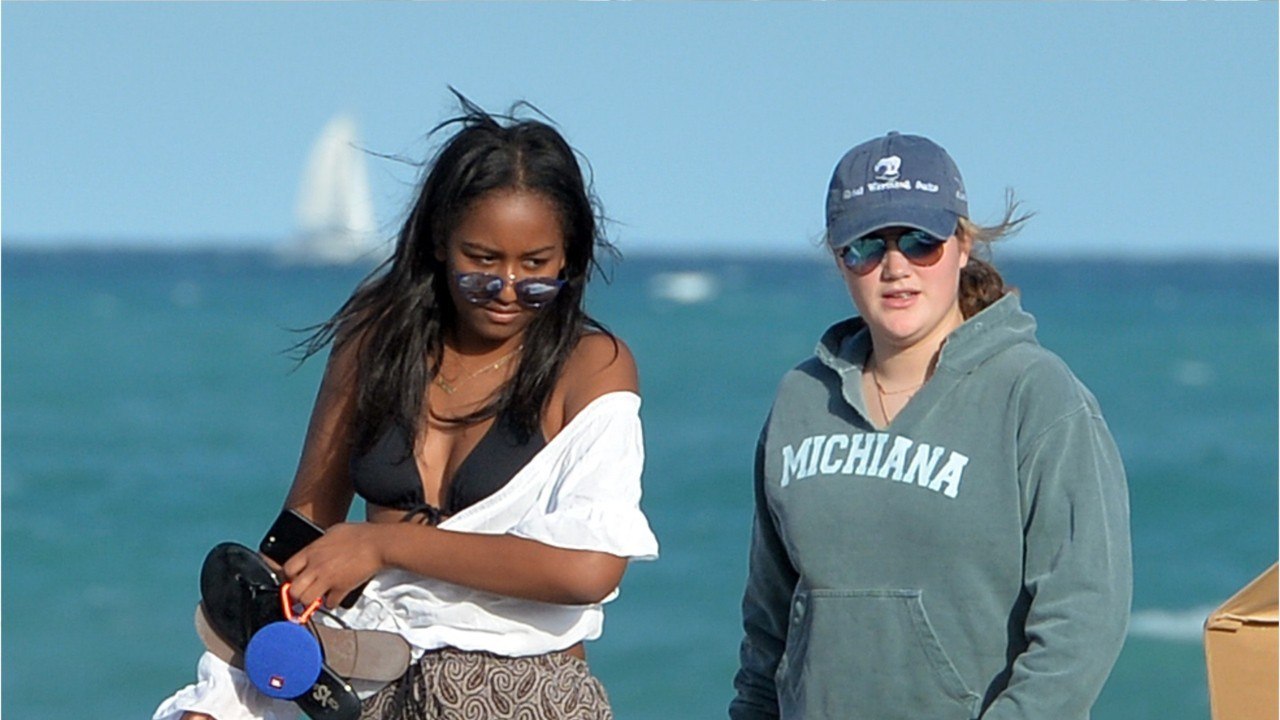 GALA VIDEO - Sasha Obama métamorphosée, la fille de l’ancien président s’affiche sexy pour le bal de fin d’année