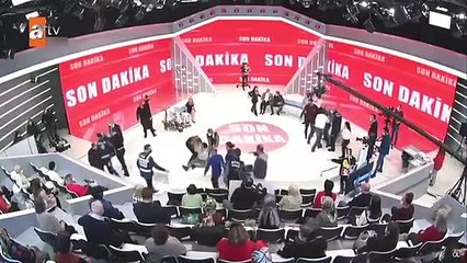Müge Anlı'da stüdyo bir anda karıştı! Polis stüdyoya girdi, ortalık savaş alanına döndü