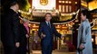 GALA VIDEO : Brigitte et Emmanuel Macron offrent un bouteille de vin à plus de 30 000 euros au couple présidentiel chinois