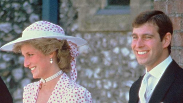 GALA VIDÉO - Quand Lady Diana éprouvait de la pitié pour le prince Andrew : “Sa famille le traite comme un idiot”
