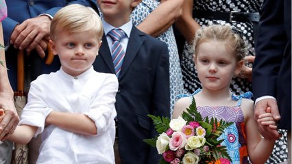 GALA VIDEO - PHOTO – Gabriella, la fille d’Albert et Charlene de Monaco, adore déjà les photographes !