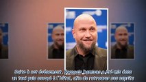 François Damiens éméché - le comédien belge refusé d'embarquer et escorté par la police