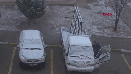 AKSARAY'DA KAR YAĞIŞI, KARTPOSTALLIK GÖRÜNTÜLER OLUŞTURDU