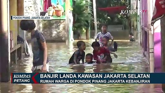 Hujan dan Angin Kencang, Jalan Sultan Iskandar Muda Kebayoran Lama Banjir Setinggi 60 Sentimeter!