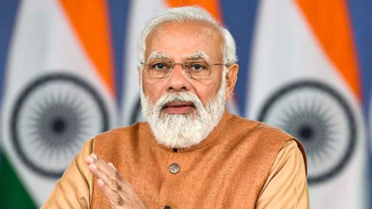PM Modi holds meeting with BJP MPs from UP-Utta...