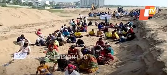 Puri Locals Stage Protest Over Blue Flag Beach Row