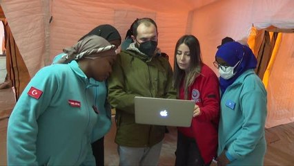 Türk ve Afrikalı sağlık çalışanları AA'nın "Yılın Fotoğrafları" oylamasına katıldı