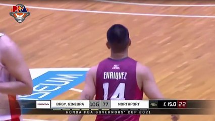 Brian Enriquez drains back-to-back triples to close the game!