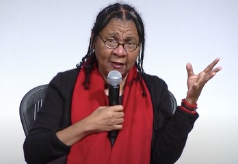 Bell Hooks, autora y activista feminista aclamada, muere a los 69 años