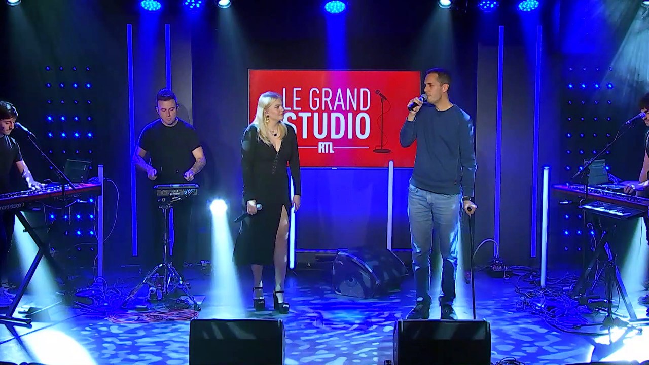 Louane & Grand Corps Malade interprètent "Derrière le brouillard" en duo dans "Le Grand Studio RTL"