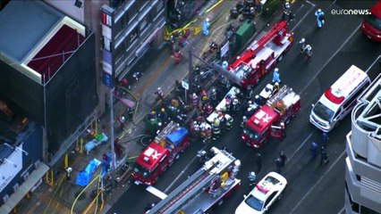 Giappone, incendio in uno stabile ad Osaka. Si temono decine di morti