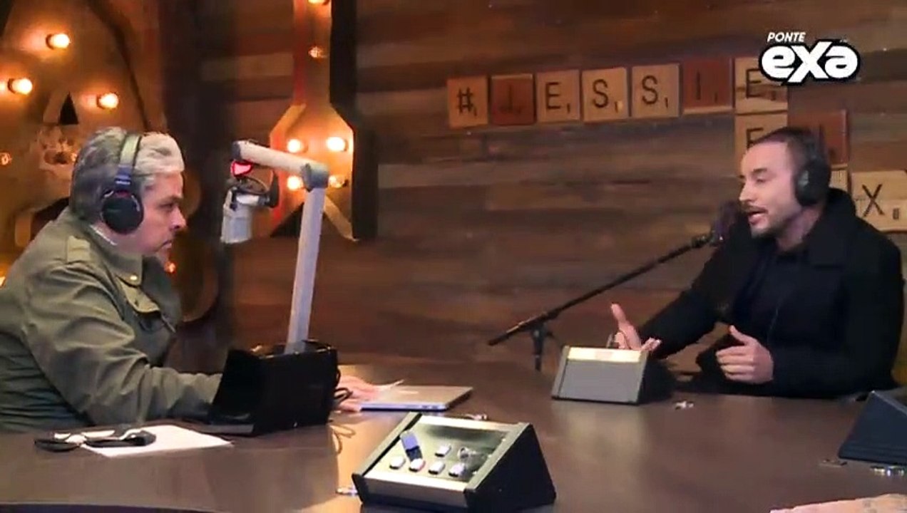 ¡Germán Montero ya está en #JessieEnExa para hacernos cantar con su música!  (629)