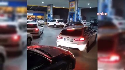 Akaryakıt istasyonlarında zam öncesi araç kuyruğu