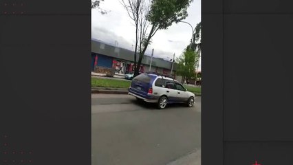 Atracan una automotriz en Cochabamba, logran atrapar al delincuente y le dan una golpiza