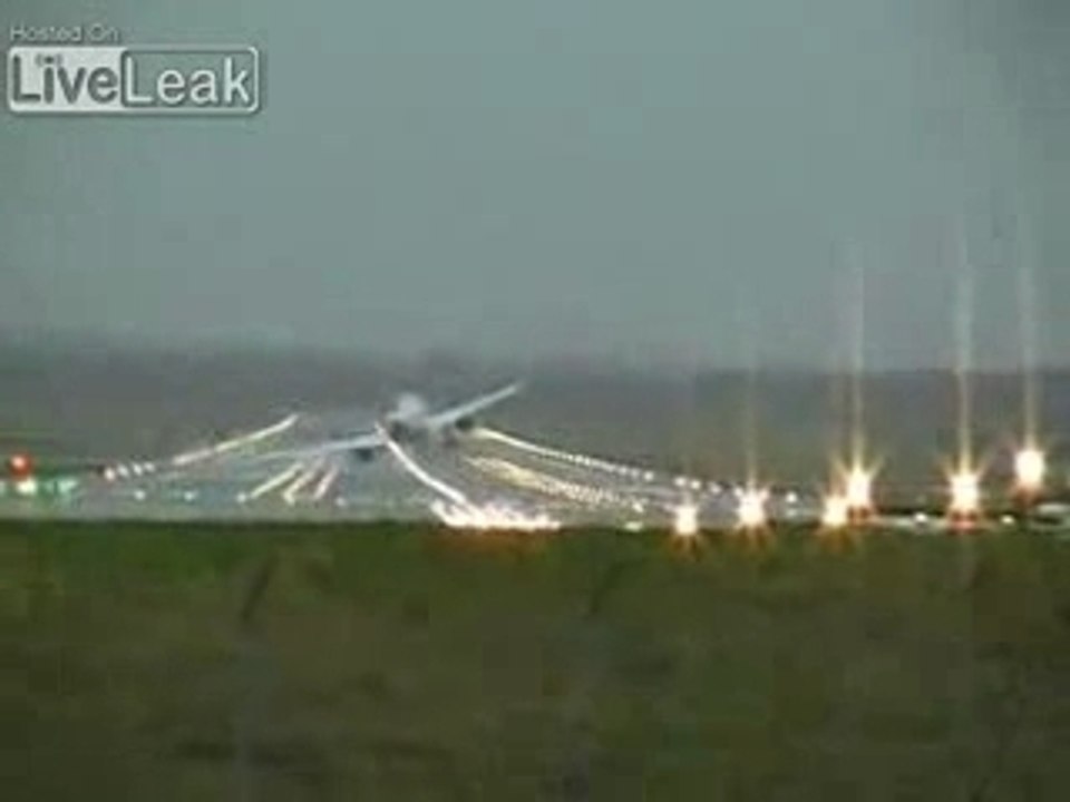 Un Airbus A320 frole le crash en Allemagne