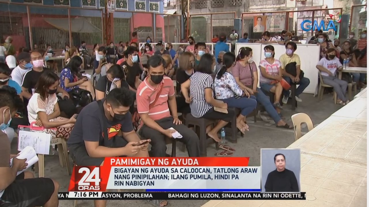 Bigayan ng ayuda sa Caloocan, 3 araw nang pinipilahan; Ilang pumila, hindi pa rin nabigyan | 24 Oras