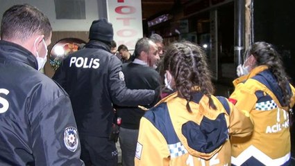 Kendini bıçaklayan adam "Birini bıçakladım" diyerek polislerle birlikte kendini aradı