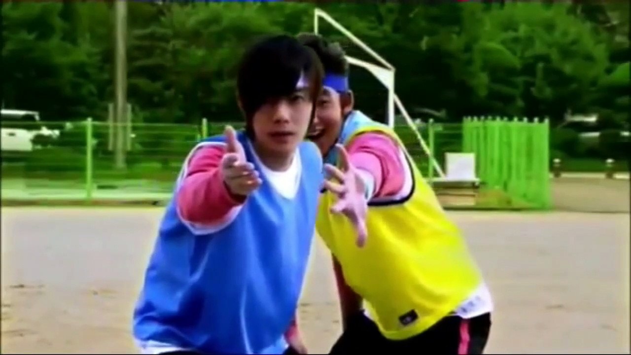 Playful Kiss let me love you  tum hi hoKore klip