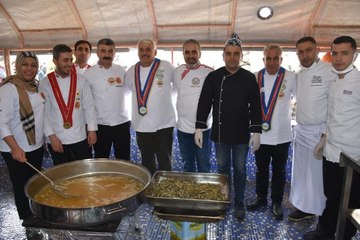 Şırnaklılara "Hamsi Günü" etkinliğinde 1,5 ton balık ikram edildi