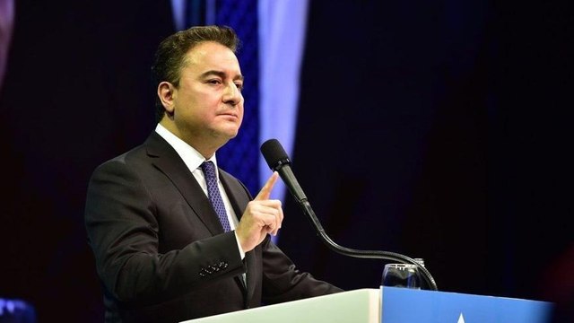 Babacan: Faizi Merkez Bankası düşürmüyor, Erdoğan talimat veriyor
