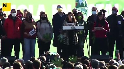 Manifest de Som Escola: "Que un jutge pugui determinar el nombre d'hores que calen per aprendre una llengua és un escarni als professionals de l'educació"
