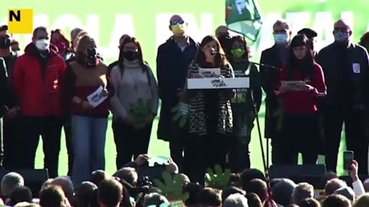 Manifest de Som Escola: "Que un jutge pugui determinar el nombre d'hores que calen per aprendre una llengua és un escarni als professionals de l'educació"