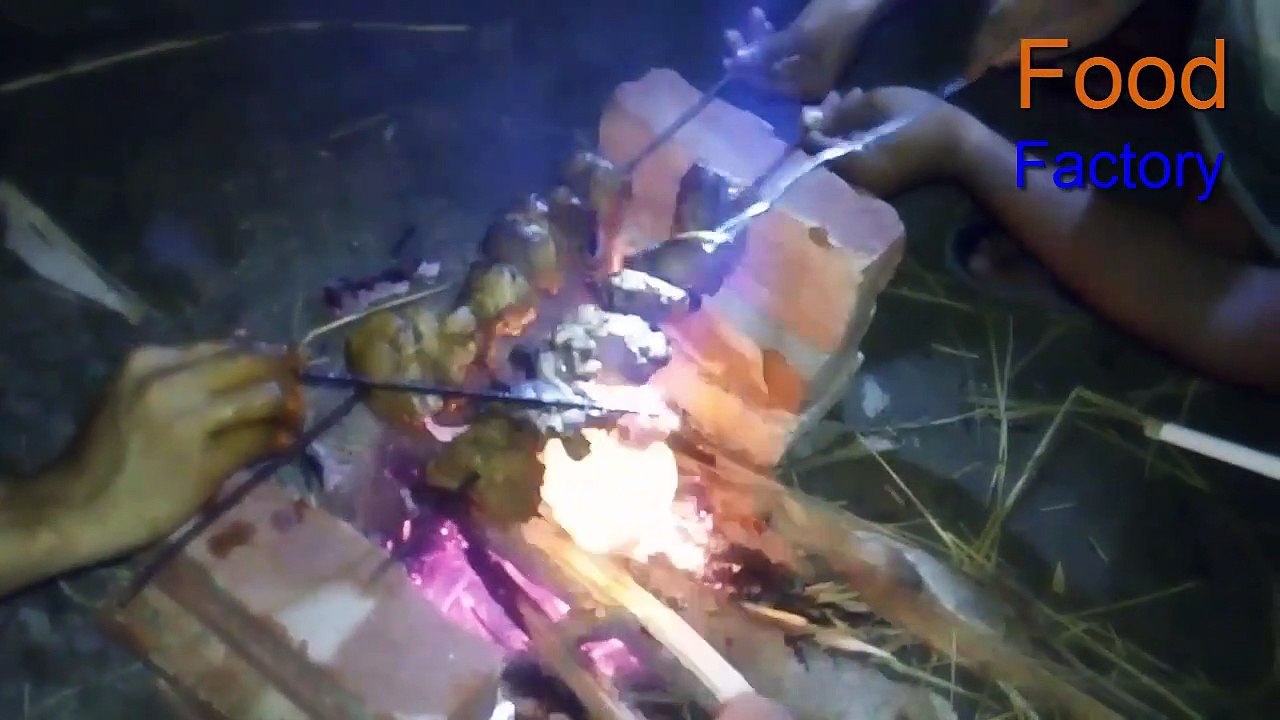 ULTIMATE CHICKEN KEBAB Made in the Forest by friends | Chicken Kebab recipes | Foods hub | Vumika's