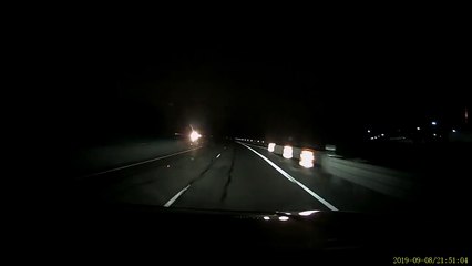 Quel danger ! Quand un canapé te coupe la route !