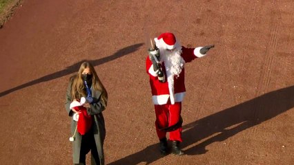A Versailles, le Père Noël a des problèmes de ceinture