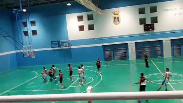 MOMENTOS PARTIDO CB CHIPIONA CADETES CB CADIZ. Canasta de Roberto