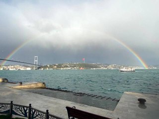 İstanbul'da gökkuşağı sürprizi