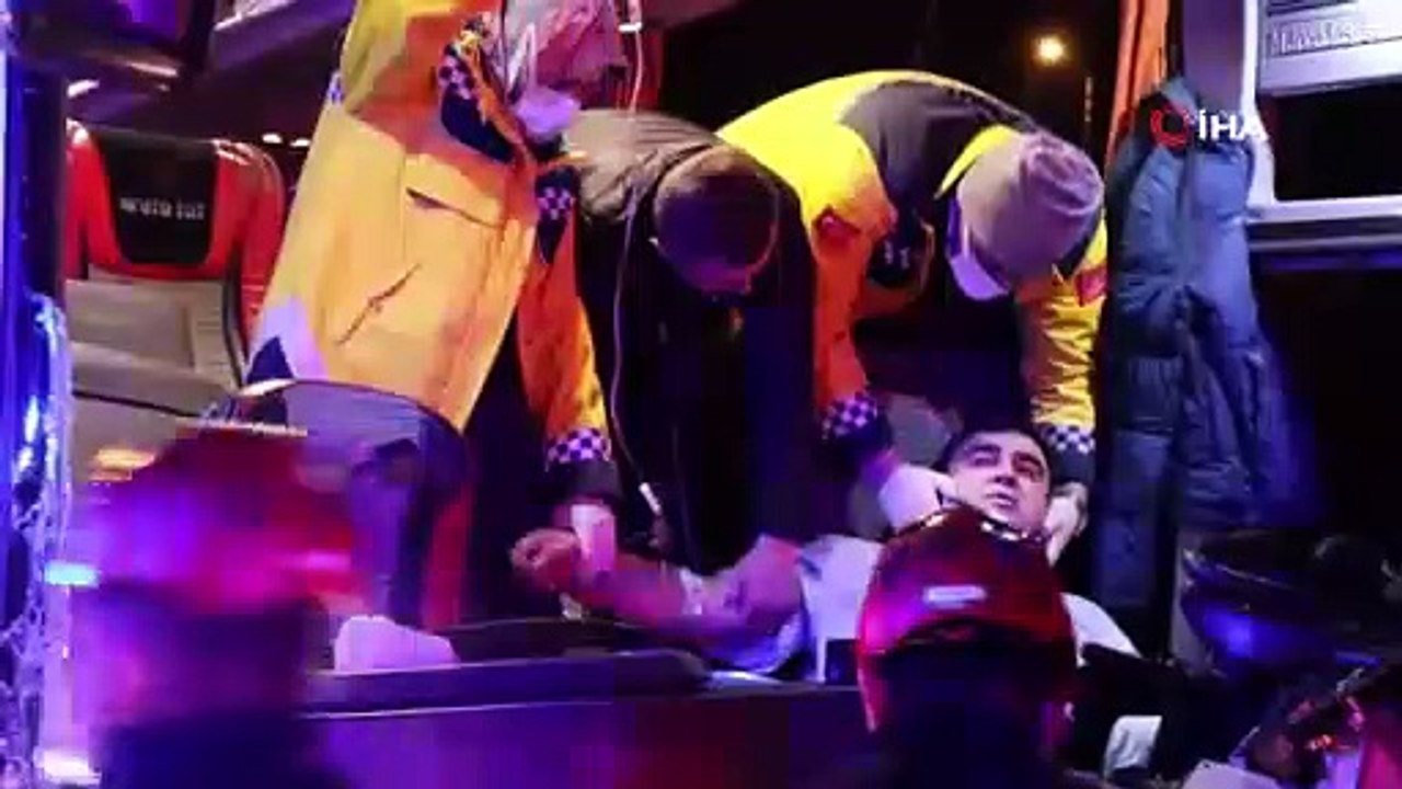 TEM'de otobüs kazası, çok sayıda yaralı var