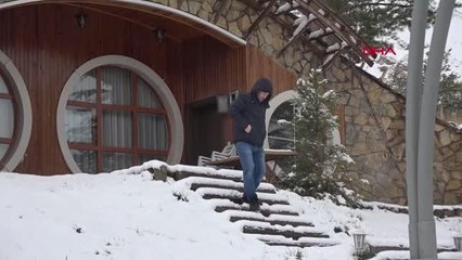 HOBBİT EVLERİ'NDE KIŞ GÜZELLİĞİ