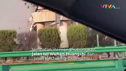 Jembatan Layang Ambruk Bikin Truk Terbalik dan Warga Tewas