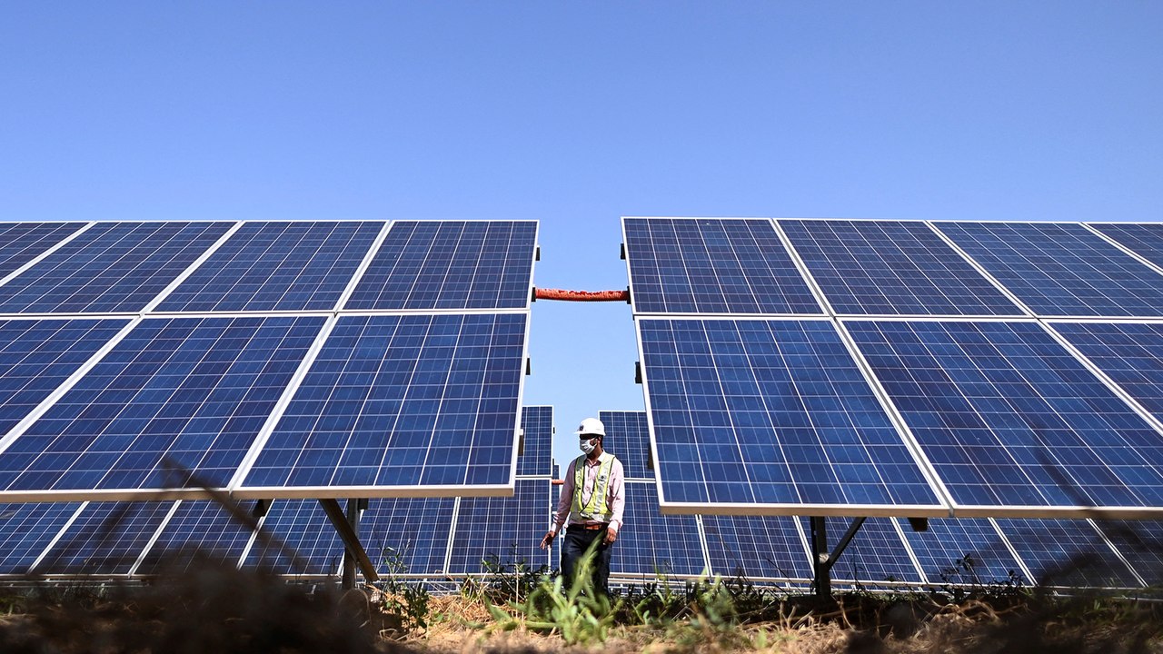 تشجيع حكومي على استخدام الطاقة الشمسية في الجزائر